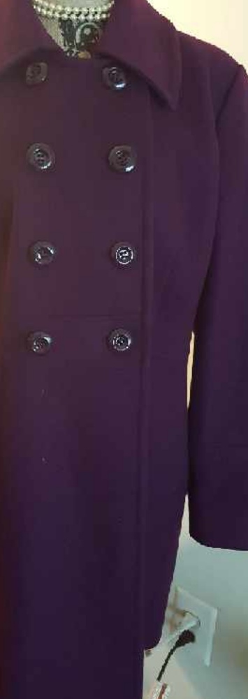 Coat - Picture 3 of 4